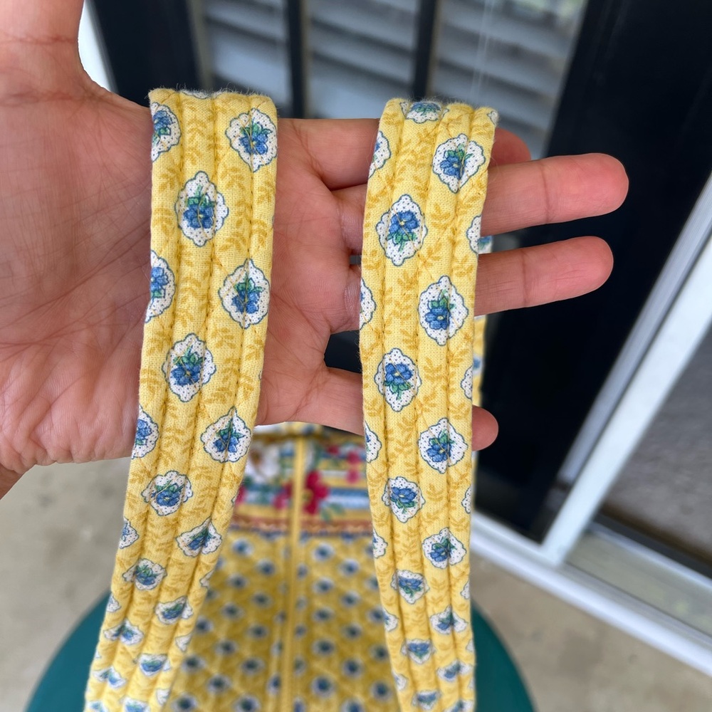 Vintage Vera Bradley Elizabeth Yellow Floral Duffle Bag - Picture 8 of 9